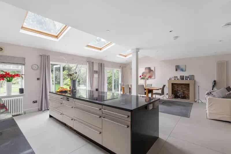 5 Bedroom Detached House for Sale Birkdale Road London