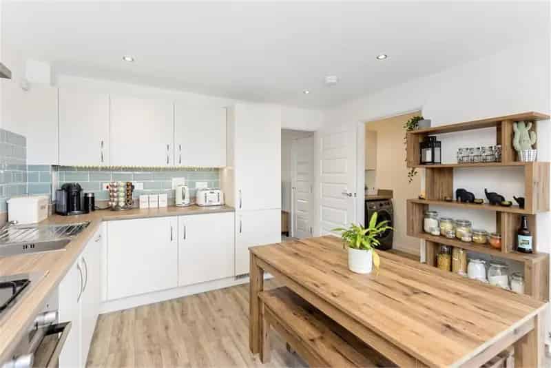 3 Bed Terraced House with Garden and Parking Near Arthur's Seat