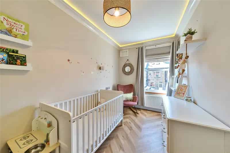 4 Bed Terraced House Woodlesford 2 Parking Spaces Modern Kitchen