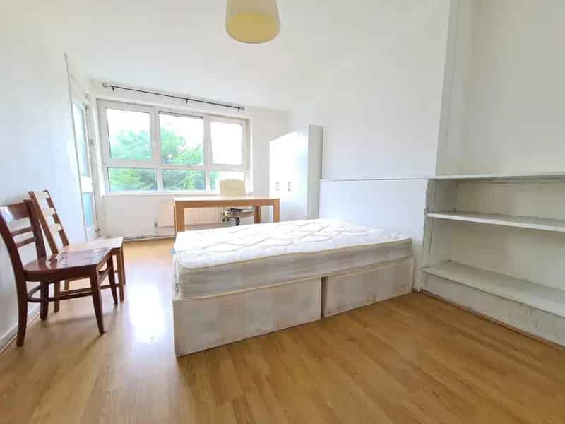 4 Bedroom Flat Near Mile End Station - Queen Mary University