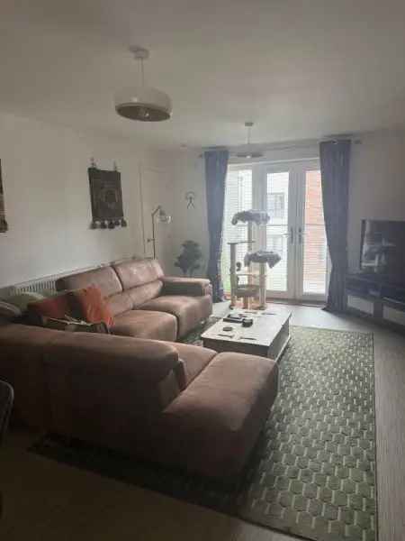 Large 1-Bed Apartment with Balcony, Parking, and Pet-Friendly