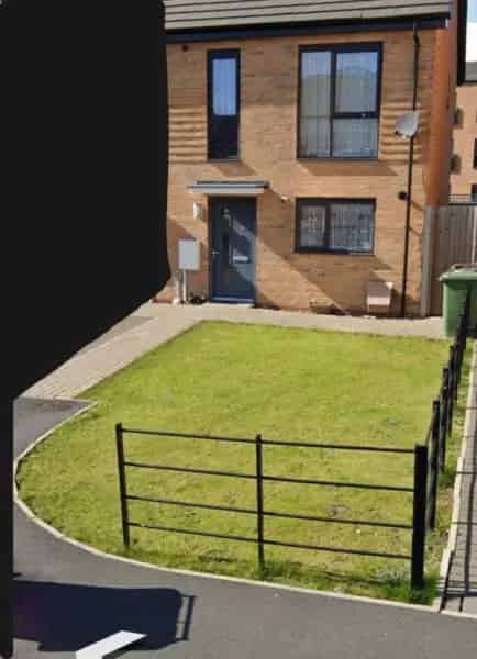 2 Bedroom New Build House with Garden and Drive