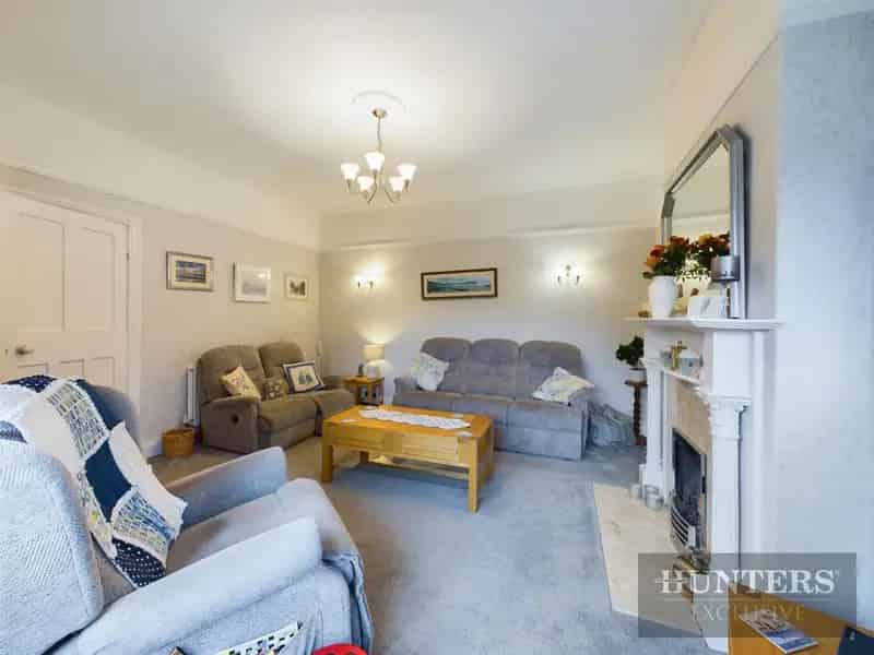 5 Bedroom Semi-Detached House For Sale