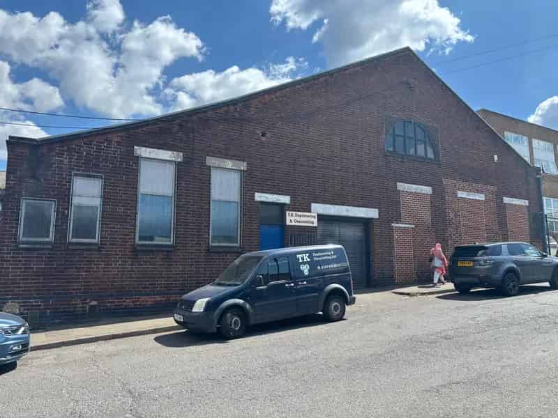 Nottingham Industrial Unit 775 sq m Freehold B2 B8