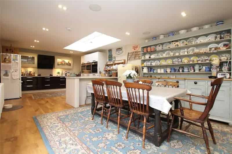 4 Bedroom Grade II Listed House for Sale in St Albans