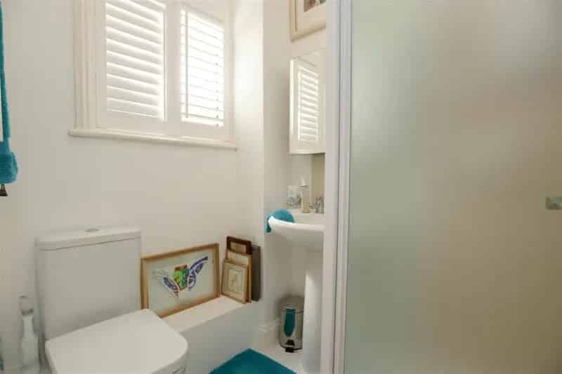 2 Bed Flat for Sale Ground Floor En-suite High Ceilings Victorian