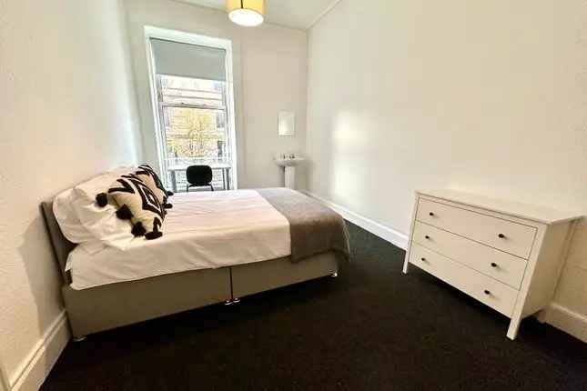 Flat to rent in Hamilton Park Avenue, Kelvinbridge, Glasgow G12