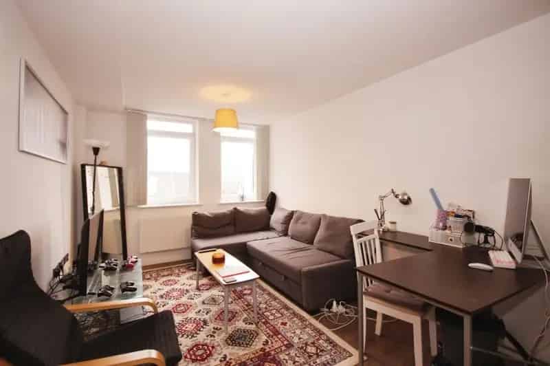 1 Bedroom Modern Apartment Earlsdon Near Train Station
