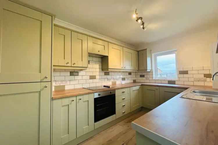 Four Double Bedroom Victorian House  Fully Refurbished with Parking