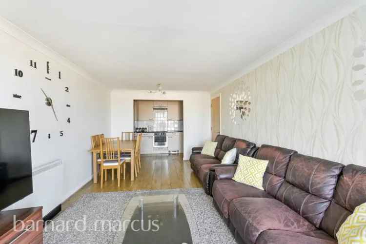 2-Bed Apartment Near Feltham Train Station and Asda