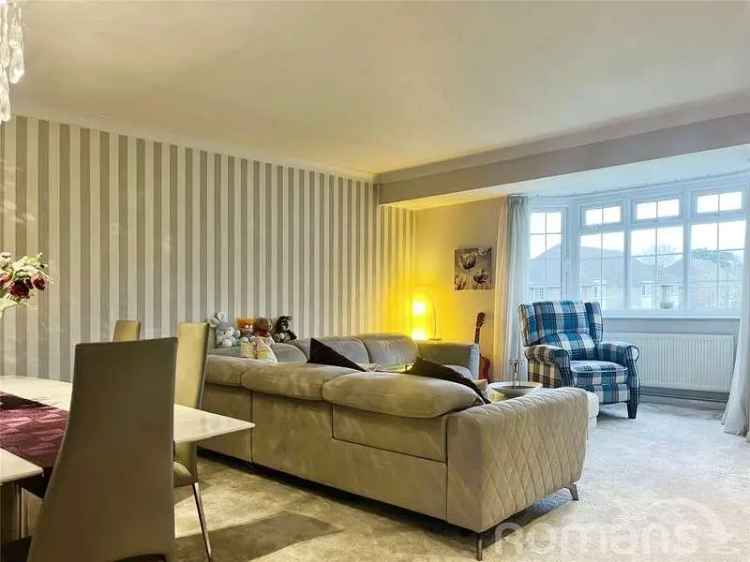 2 bed flat for sale