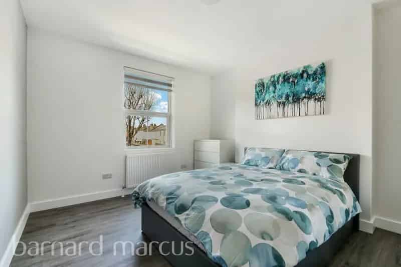 Newly Renovated Property with Gym and Cinema Room