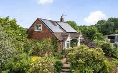 Charming Renovated Home Near Talaton Amenities