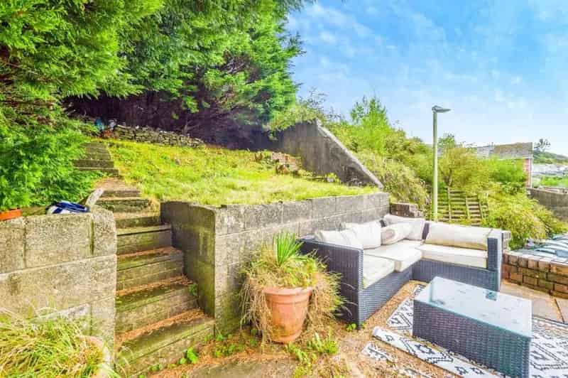 3 Bedroom End Terrace House Pontycymer