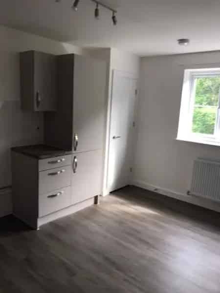 One Bed Maisonette New Build Parking Garden Pets Allowed