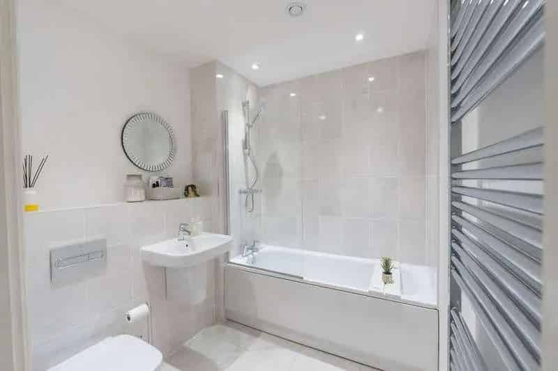 2 Bed Chelmsford Flat for Sale - Modern Apartment with Parking