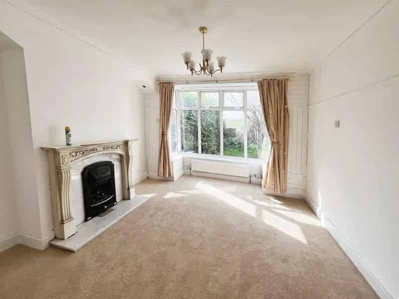 3 Bedroom Semi Detached House Over Hulton
