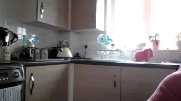 1 Bed Ground Floor Flat Near Shops and Transport