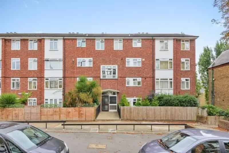 Flat For Sale , London, England