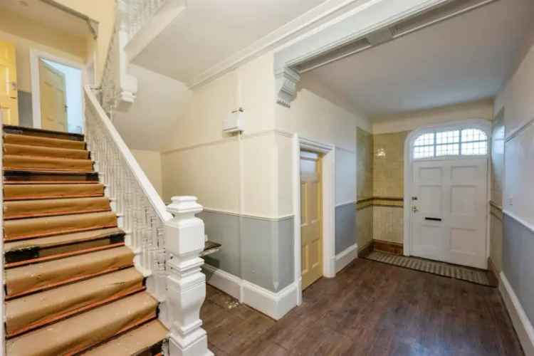 Huge Potential Property Residential or Commercial Use