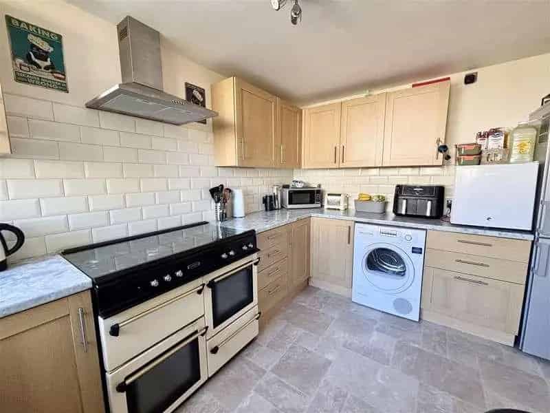 3 Bed House for Sale No Onward Chain