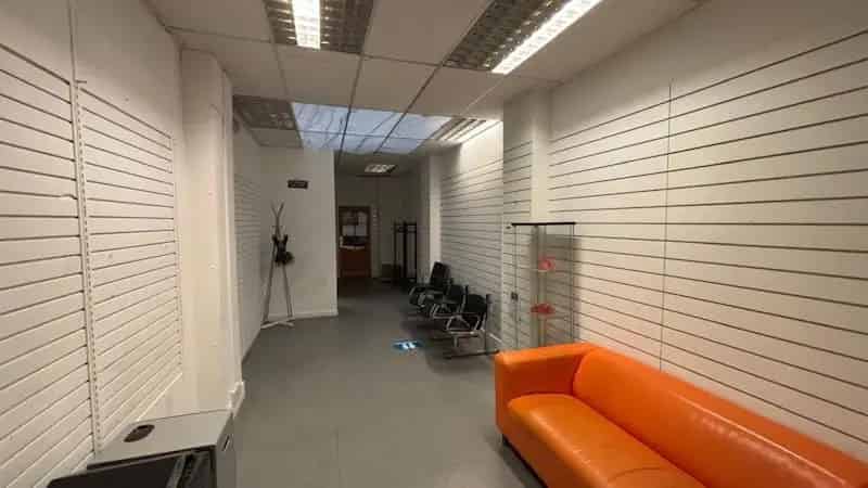 Kilmarnock Town Centre Retail Salon Space