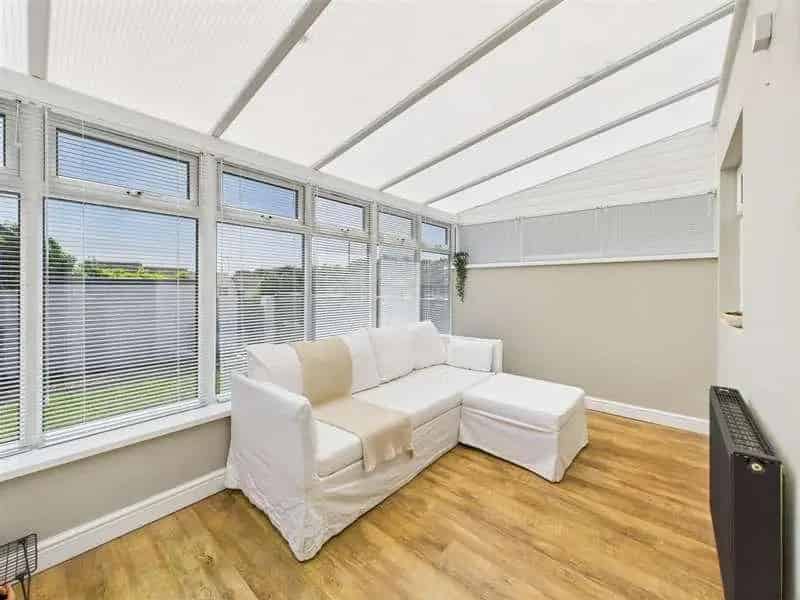 3 Bed House for Sale - Updated Home with Conservatory and Garden