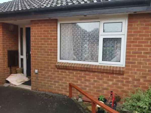 Bungalow For Rent in New Forest, England