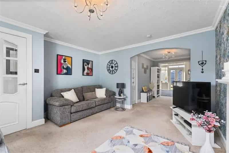3 Bed Semi-Detached House with 3 Reception Rooms South Gyle