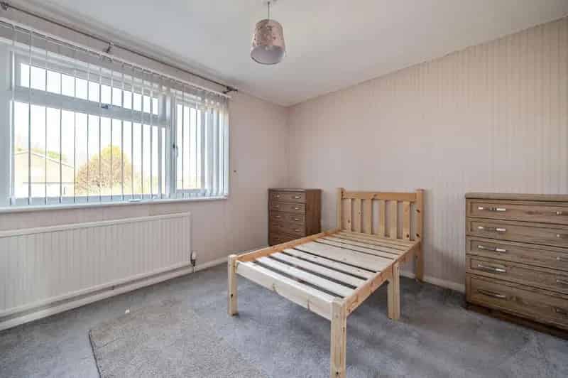4 Bed Semi-Detached House for Sale