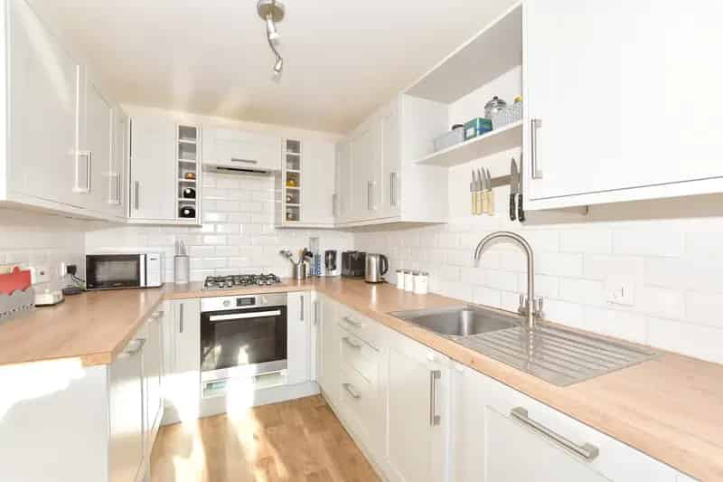 3 Bedroom Detached House for Sale in Hawkinge