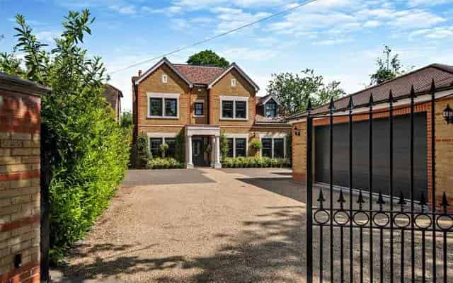 Luxury Home with Annexe in Windsor