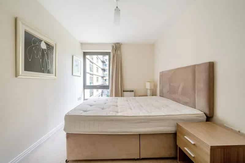 One Bedroom Flat Near North Acton Tube Station - Chain Free