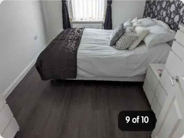 Large 2 Bedroom Flat Near Crossrail with Balcony and Parking