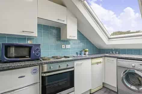 1 Room Flat 62m² Leeds Hyde Park View Gas Included