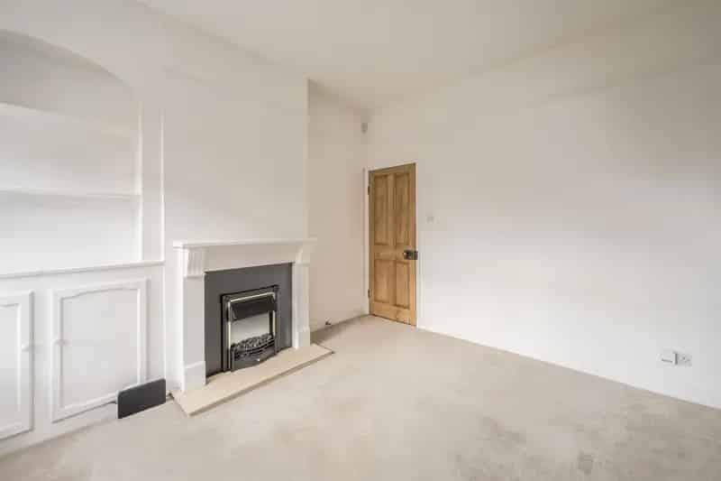 2 Bedroom House For Sale Stourbridge