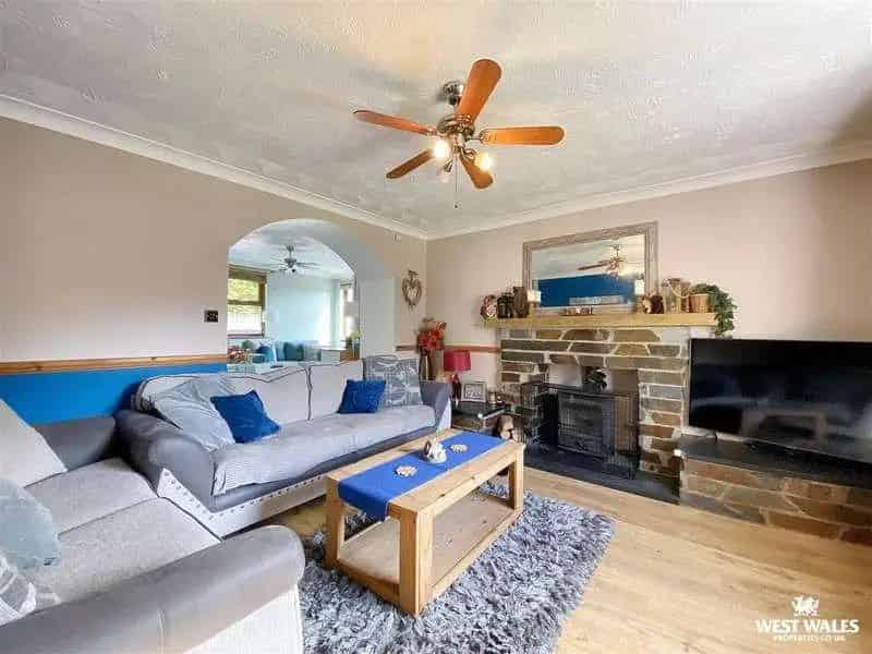 4 Bed Detached House For Sale St Clears