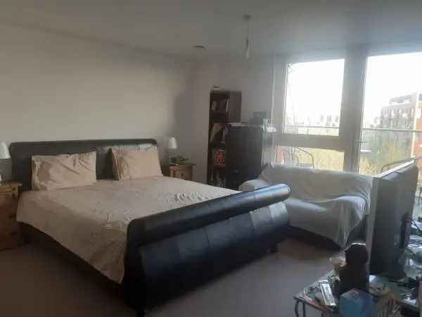 Flat For Rent in London, England