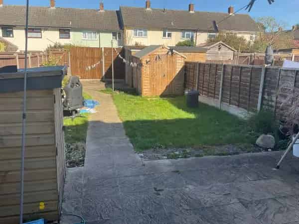 3 Bed House Wet Room Kitchen Garden
