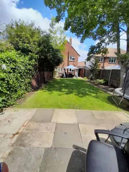 Large 2 Bed Semi Detached House With Garden And Drive