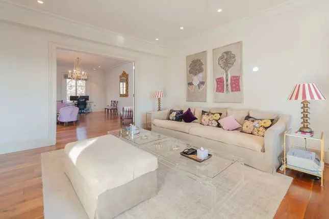 Flat for sale in Westbourne Terrace, London W2