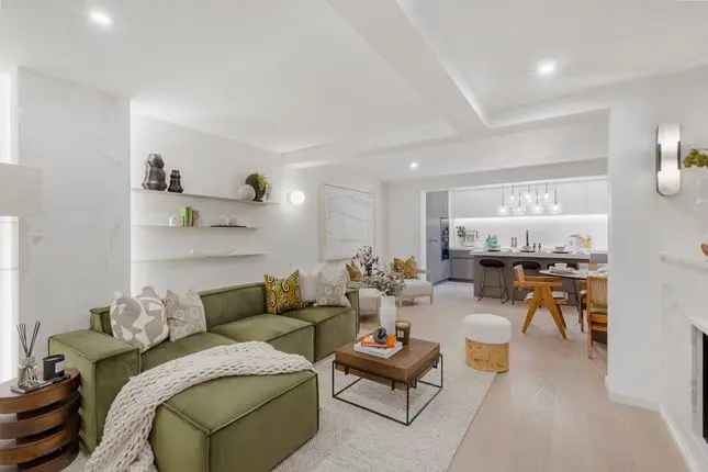 Town house for sale in Montagu Mews South, Marylebone, London W1H, United Kingdom