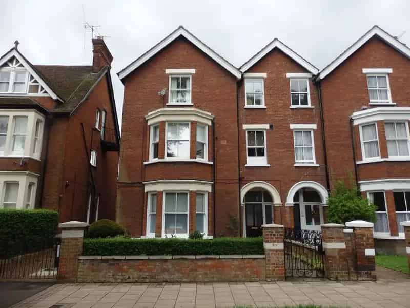 2 bedroom mews house