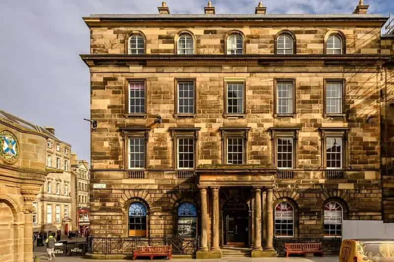 2 Bedroom Apartment for Sale in Edinburgh New Town