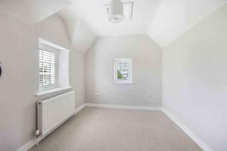 2 Bed Cotswold Cottage for Sale - Tetbury