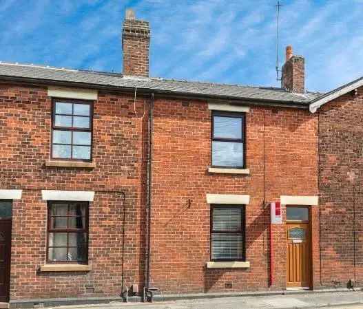 Spacious 2-Bed Mid Terrace House with Driveway Parking
