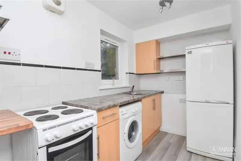 Flat - Studio with 1 Reception Room