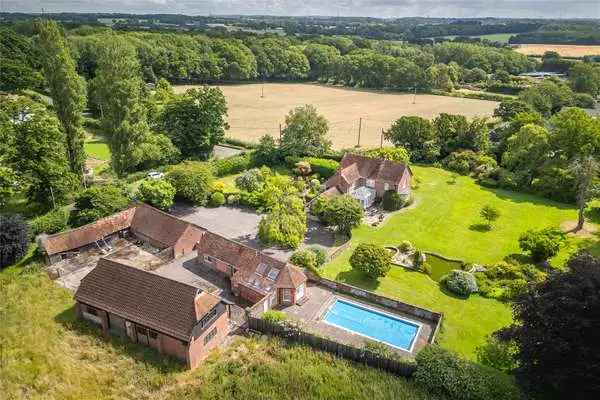 Forest Lodge Farmhouse 4 Beds 69 Acres Hampshire