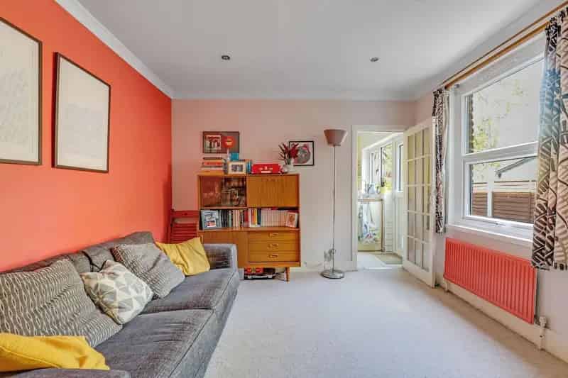 2 Bedroom Flat House to Rent in Sydenham