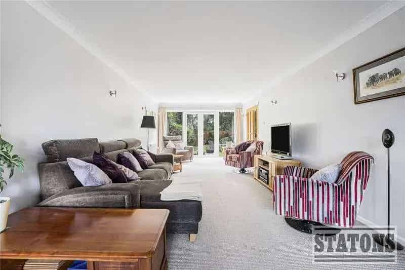 4 Bed House for Sale in Brookmans Park